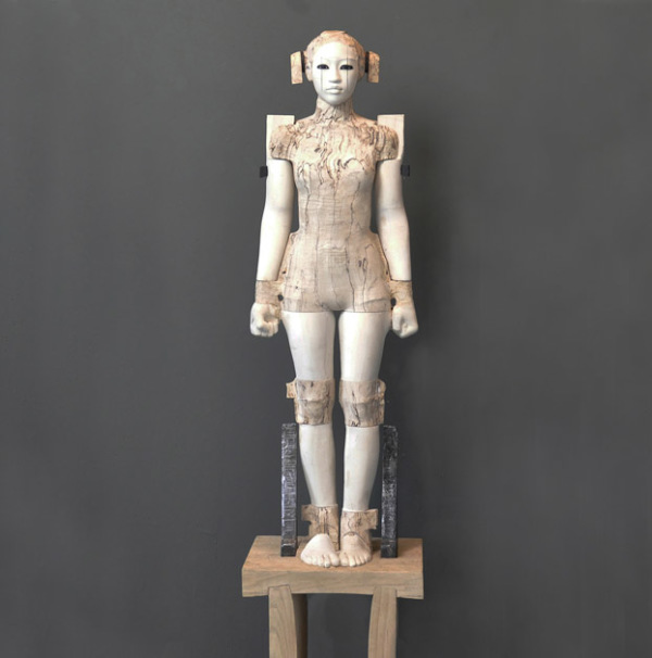 Stephen-Layne-sculpture-woman